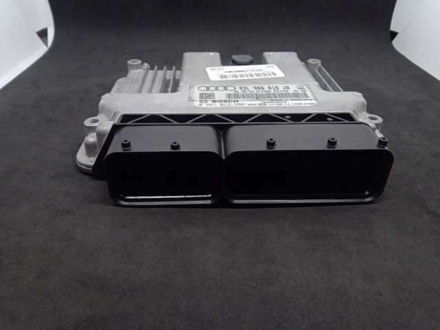 БЛОК УПРАВЛЕНИЯ ДВИГАТЕЛЕМ AUDI A4 B8 2.0 TDI 03L906018JR    Bosch 