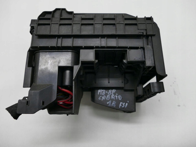 Pojistková skříňka AUDI A3 8P 1.8 TFSI