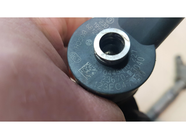 Vstřikovač 23670-33040 Toyota Diesel