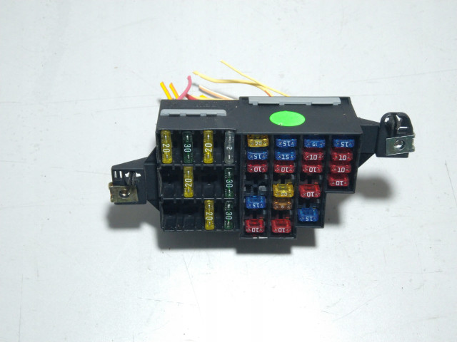 Renault dacia блок предохранителей 7703297597