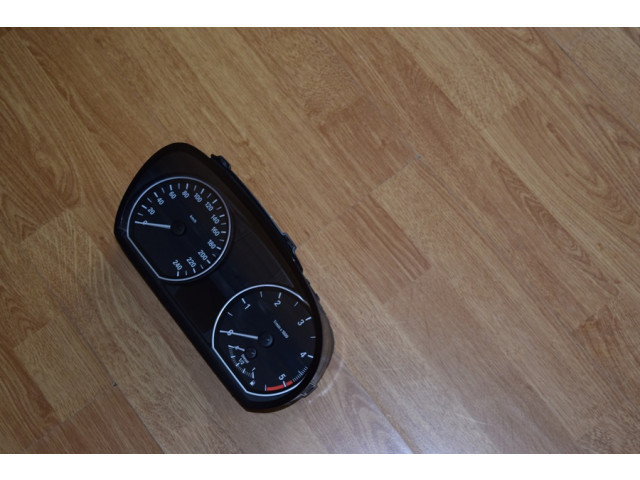 Přístrojová deska BMW 31012008, NR.IK916682102. 1024952-85