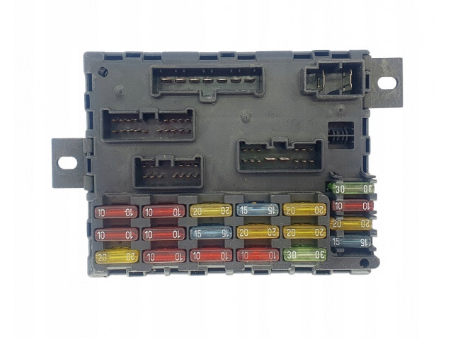 Блок предохранителей lancia lybra 46776086 oe