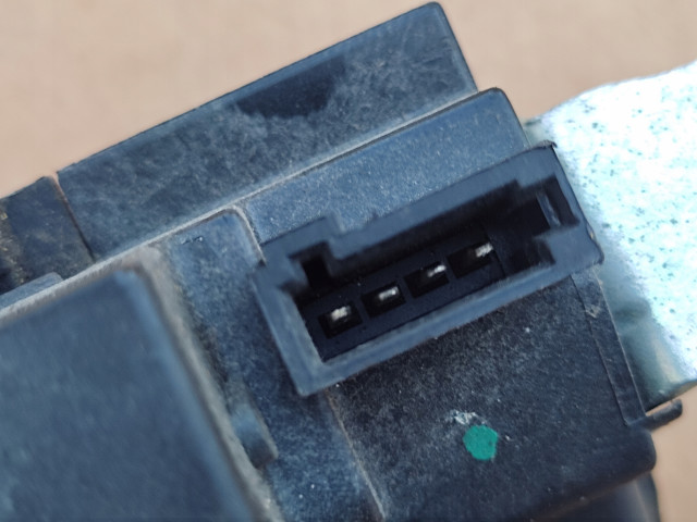 OPEL MERIVA B ZAMEK ЗАСЛОНКИ ЗАДН. 13317445