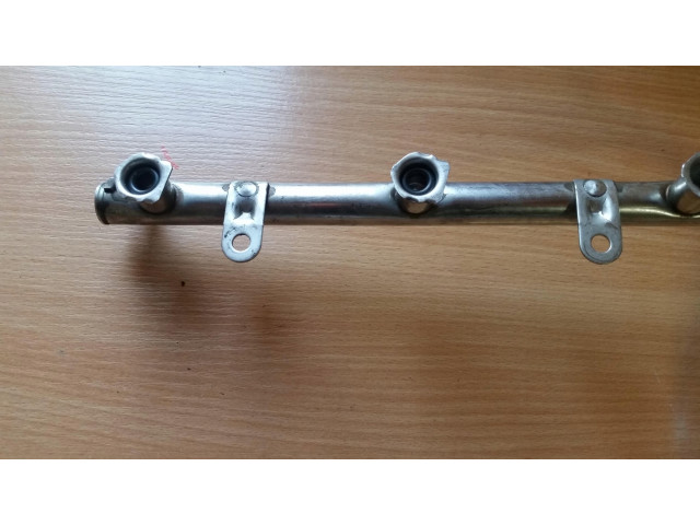 Vstřikovací lišta A1120700095 A1120700095 Mercedes-Benz pro benzínový motor