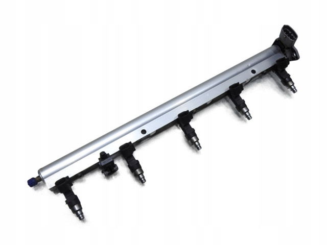 Топливная рампа форсунки volvo v50 2.5 t5  B5254T3, P9482352      