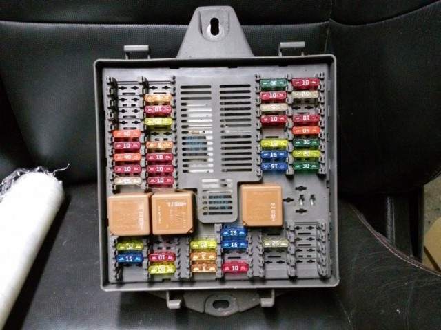 Блок задн. bsi jaguar xj8 xj x350 2w93-14n023-bc