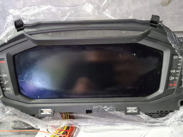 Přístrojová deska Audi 82A920700