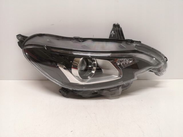 Přední světlo 90026267, 81110-0H150 Peugeot