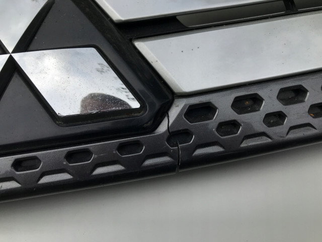 MITSUBISHI OUTLANDER 3 III Решетка GRILL 15-      7450B304 7450B304    
