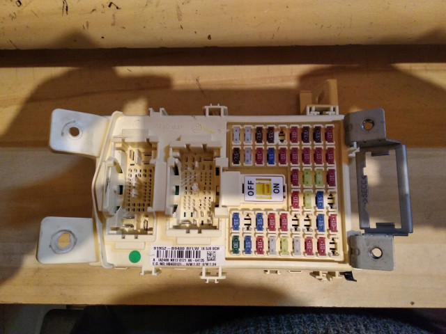 Kaseta блок bezpiecz. 91952b9480 hyundai i10