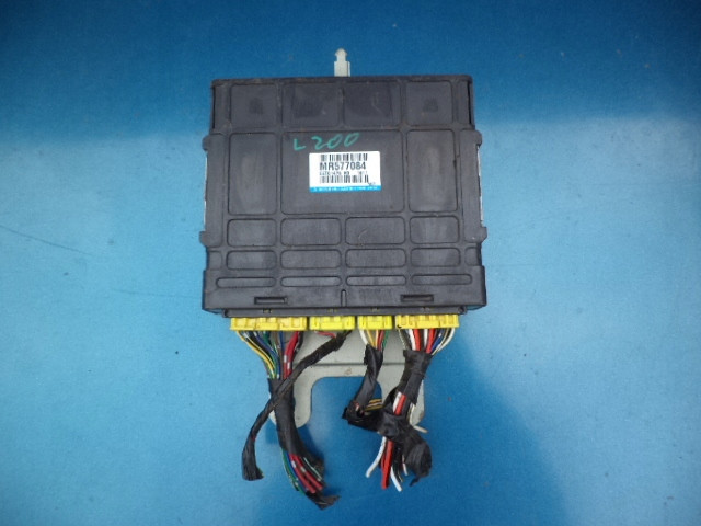 L200 01-06 2.5 td блок управления модуль управления jasło MR577084 MR577084 Mitsubishi