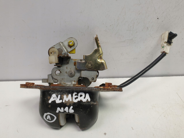 Nissan Almera N16 ZAMEK ЗАСЛОНКИ BAGAŻNIKA