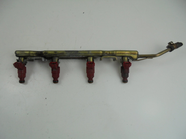 Vstřikovací lišta 0280155940 Nissan pro benzínový motor
