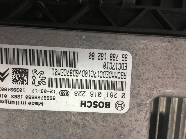 Блок управления модуль управления bsi комплект peugeot 208 1.6 ehdi  9678355980, 9678818280 9678355980 Bosch 