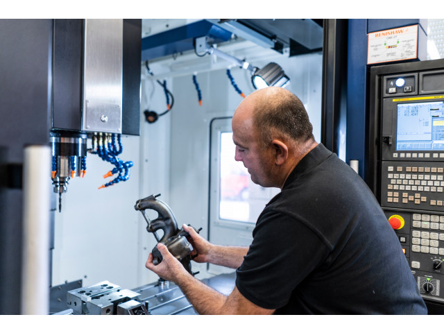 Турбина 49335-01950 jaguar land rover 2.0d Mitsubishi LR073722, LR094424