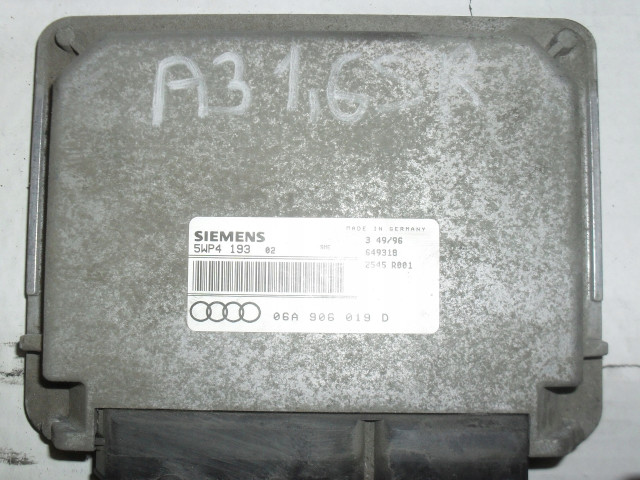 Audi A3 8L 1,6 SR БЛОК УПРАВЛЕНИЯ ДВИГАТЕЛЕМ 06A906019D  5WP4193,   Siemens 