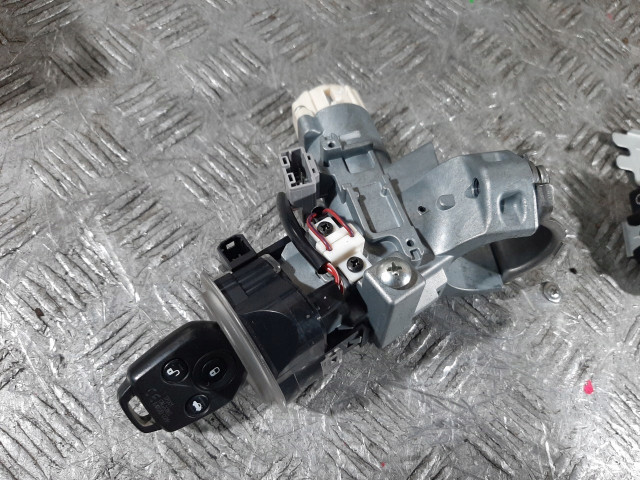 Subaru outback iv 2.0d комплект зажигания модуль управления 22611AP841 22611AP841