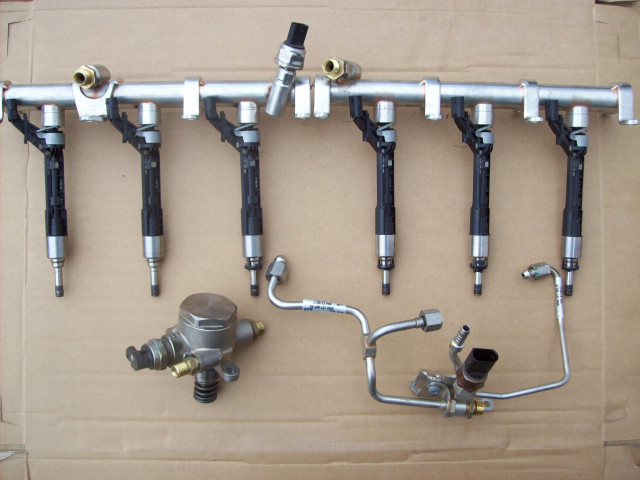 Vstřikovač 06M906036K Audi pro benzínový motor