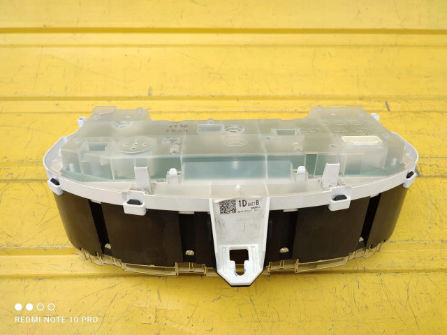 Přístrojová deska Mazda 1DGHT7B, 218000KM