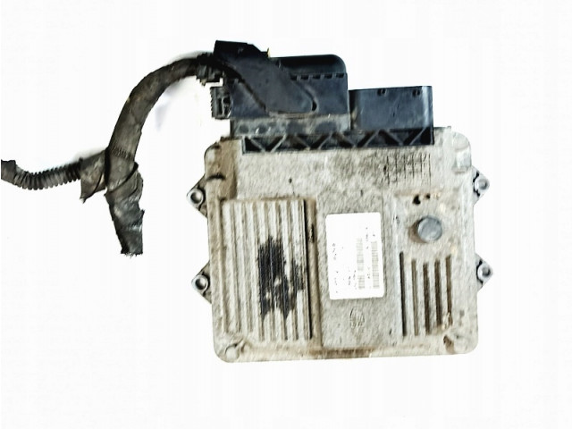 Блок управления двигателем 1.3 multijet doblo fiorino qubo  225CXB1A, 225AXB1A  Fiat  