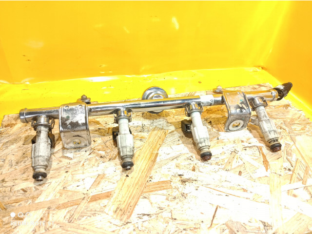 Vstřikovací lišta 4M8G-9D280-AA, 4M8G9D280AA 4M8G-9D280-AA Ford pro benzínový motor