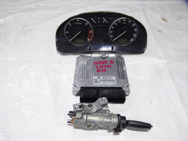 Řídící jednotka  4B0905851Q, KOMPUTER 03G906016GT Skoda   