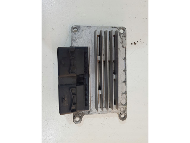 Блок управления двигателем renault clio ii 1.2b 8200285314  8200285314, 8200181482 D47B712 Magneti Marelli 