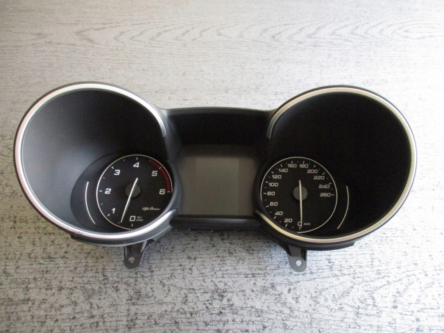 Přístrojová deska Alfa Romeo 50554651