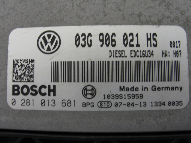 БЛОК УПРАВЛЕНИЯ ДВИГАТЕЛЕМ VW CADDY III 1.9TDI 03G906021HS 03G906021HS, 0281013681 Bosch