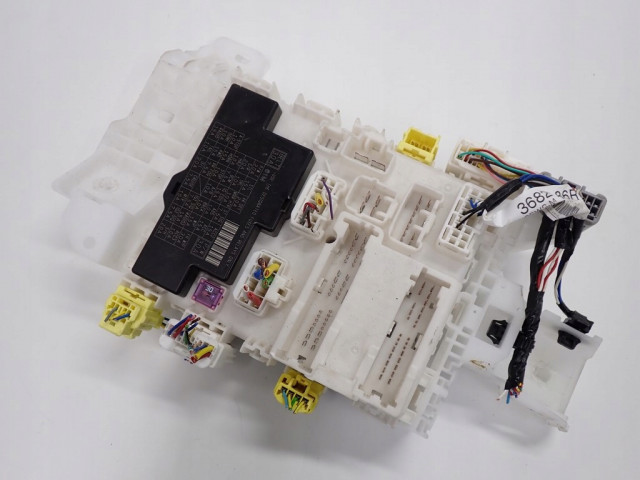 Блок предохранителей suzuki vitara ii iii 19r AA0A-4880, AA0A4880