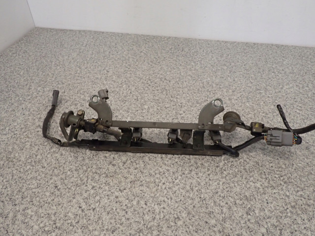 Vstřikovací lišta Mazda pro benzínový motor