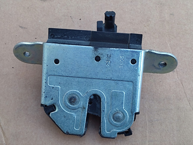 OPEL MERIVA B ZAMEK ЗАСЛОНКИ ЗАДН. 13317445