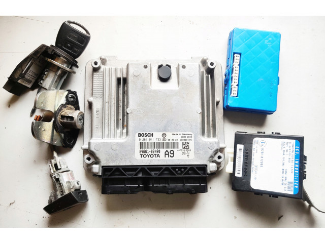 КОМПЛЕКТ  БЛОК УПРАВЛЕНИЯ corolla e12 1.4 D4D 89661-02A90    Toyota  
