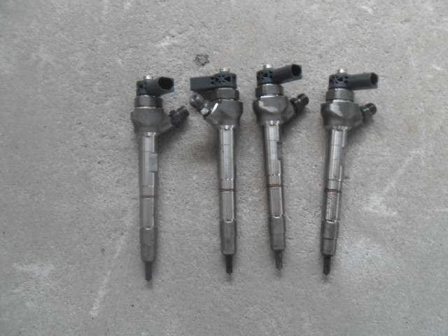 Vw passat cc 2015 форсунка 2.0 tdi 04l130277ac  04L130277AC, 0445110469   Volkswagen     