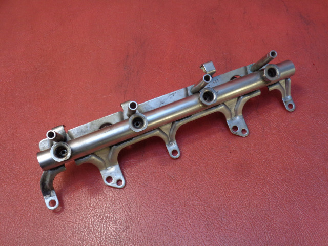 Vstřikovací lišta 06J133317G, 06J906051B 06J906051B Audi pro benzínový motor