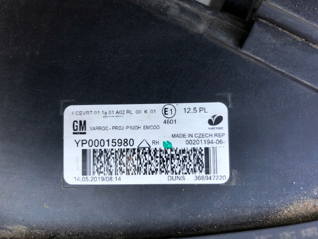 Přední světlo YP00015980 1A First Automotive