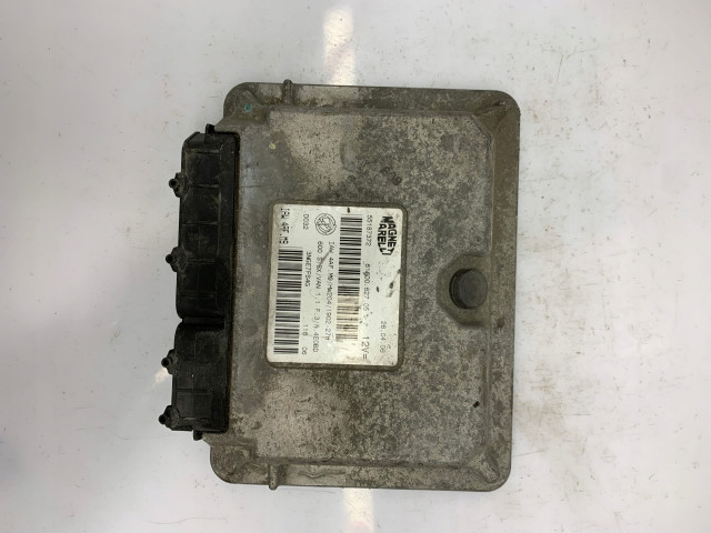 БЛОК УПРАВЛЕНИЯ ДВИГАТЕЛЕМ FIAT 55187372  55187372, IAW4RAF.M9  Magneti Marelli 
