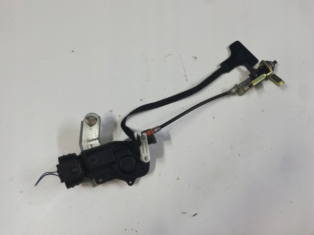 Zámek zadních dveří    Lexus   