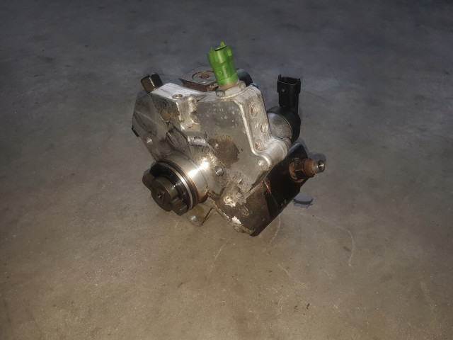 Тнвд  s60 xc90 v70 30756125 d5 185