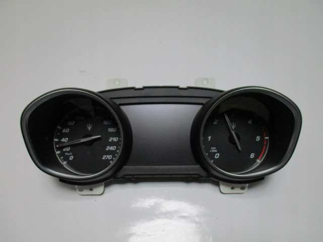 Přístrojová deska Maserati 670101177