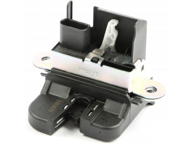 ZAMEK ЗАСЛОНКИ BAGAŻNIKA SKODA YETI 14-18 5L6827505E, 5L6827505 5L6827505E