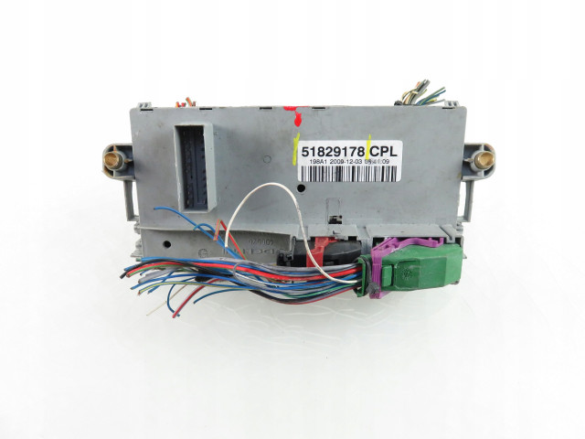 Pojistková skříňka FIAT II 51829178 51829178, M798563 Delphi