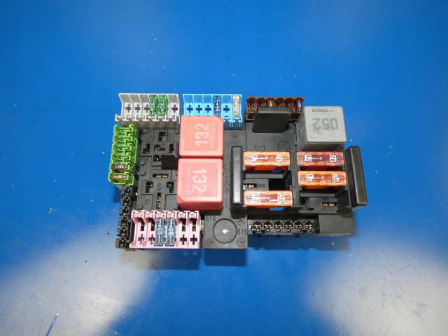 Pojistková skříňka E W213 BSI A2059067200 A-205-906-72-00 Mercedes-Benz