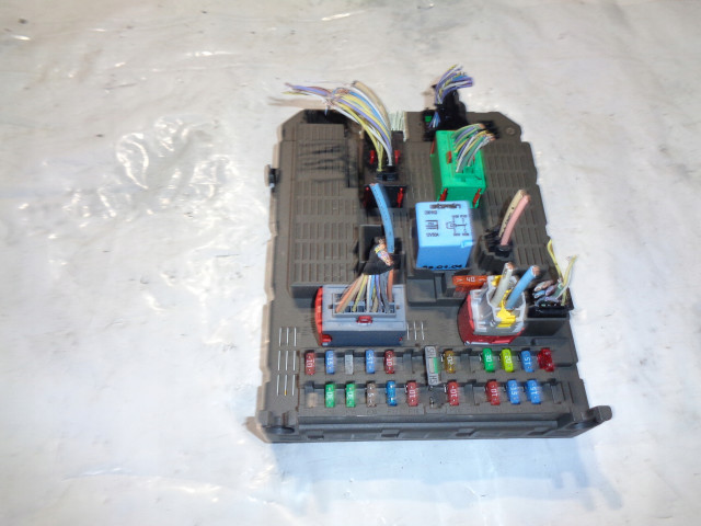 Lancia phedra 2.0 16v блок предохранителей модуль bsi 1400010480          