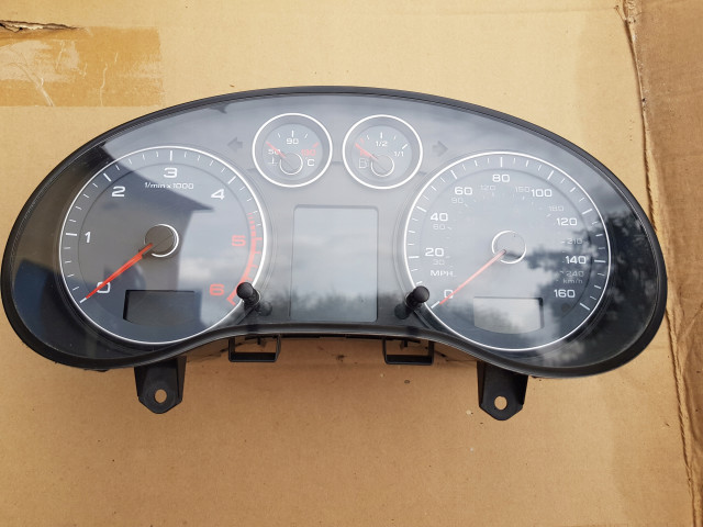 Přístrojová deska Audi