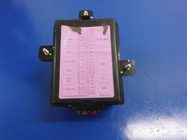 Блок предохранителей ssangyong actyon sports 05+  8217032080        