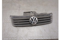Решетка радиатора  Volkswagen Polo 2001-2005          
