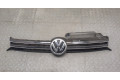 Решетка радиатора  Volkswagen Golf 6 2009-2012          5K0853653