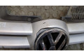 Решетка радиатора  Volkswagen Golf 5 2003-2009            1K0853651A