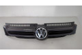 Решетка радиатора  Volkswagen Golf Plus          5M0853651A